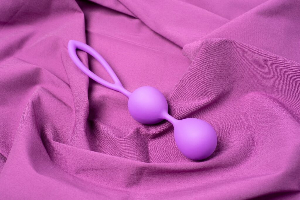 Bilele Vaginale: Un Instrument Versatil pentru Îmbunătățirea Sănătății Pelviene