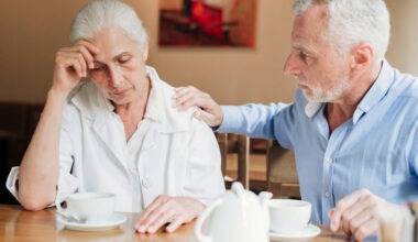 Cum sunt tratate conflictele între rezidenții unui camin de batrani?