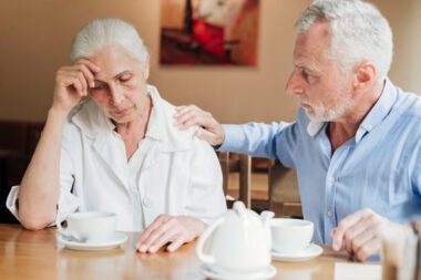 Cum sunt tratate conflictele între rezidenții unui camin de batrani?